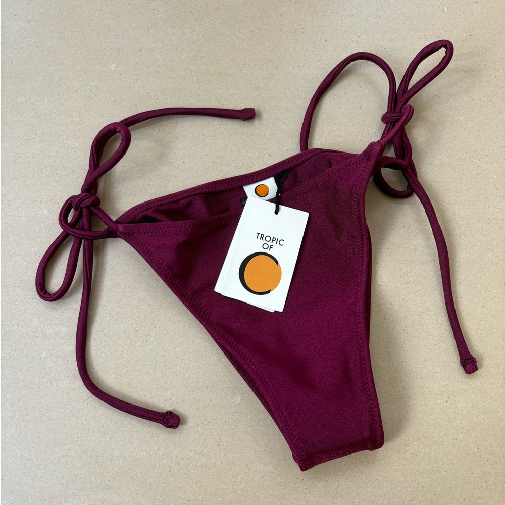TROPIC OF C Praia Bikini Bottoms in Plum, NWT, Sizes M & L